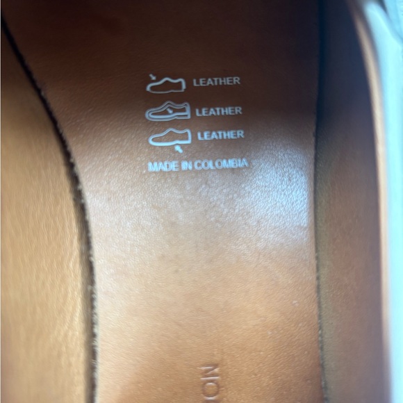 Beckett Simonon Elegant Cream Loafers - Picture 6 of 6